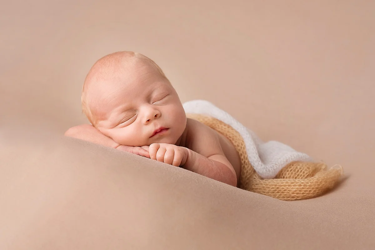 baby sleeping on bownsor (2020 原画)